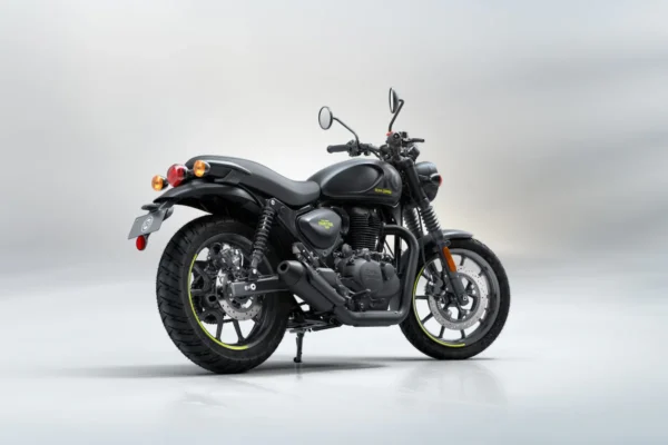 Royal Enfield Hunter 350 Graphite Grey 2025 side view