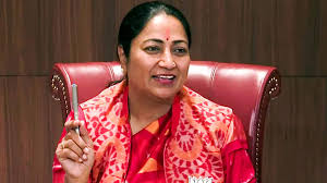 Delhi Chief Minister Rekha Gupta attacked during Jan Sunwai by Rajesh Bhai Sakariya from Rajkot, Gujarat; security detains attacker